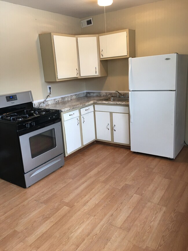 Building Photo - 7937 John Huss Ave