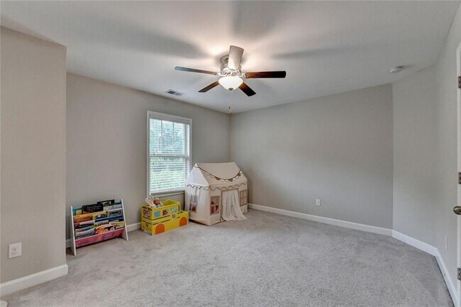Building Photo - 6035 Ashborough Park