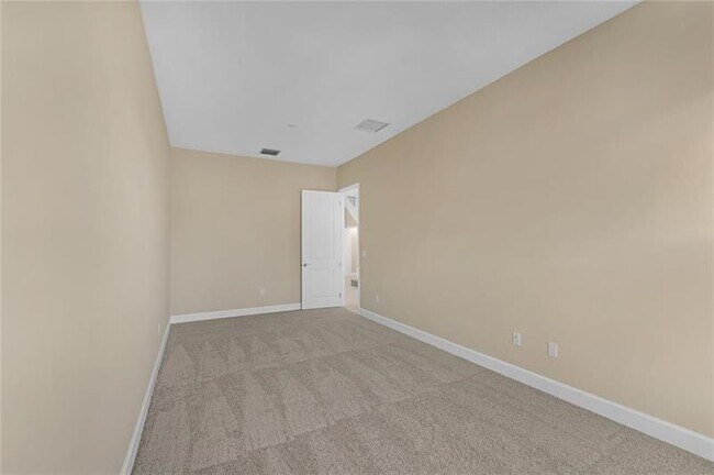 Building Photo - 5164 Liberty Ln