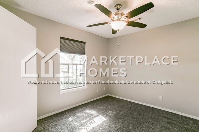 Building Photo - 490 Aster Ave