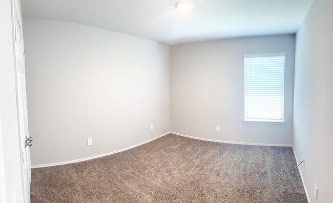 Building Photo - Available Now Beautiful 1 story, 4 bedroom...