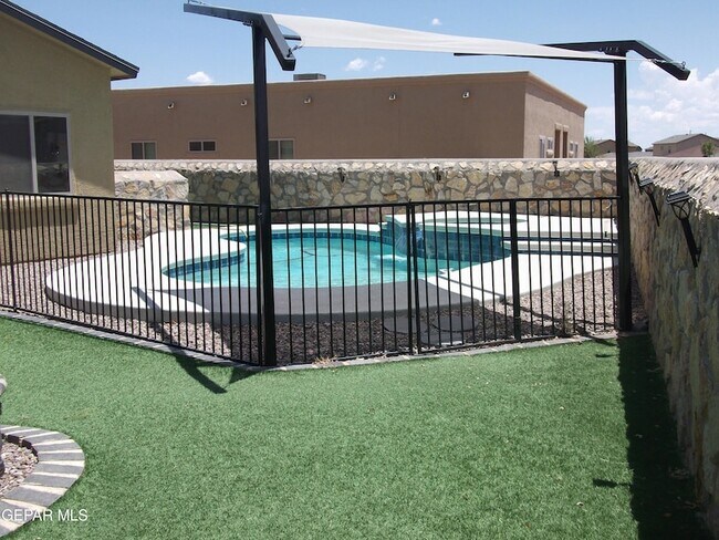 Building Photo - 3485 Dana Grey Dr