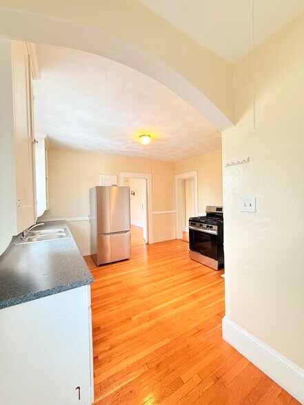 Building Photo - 93 Eldridge St