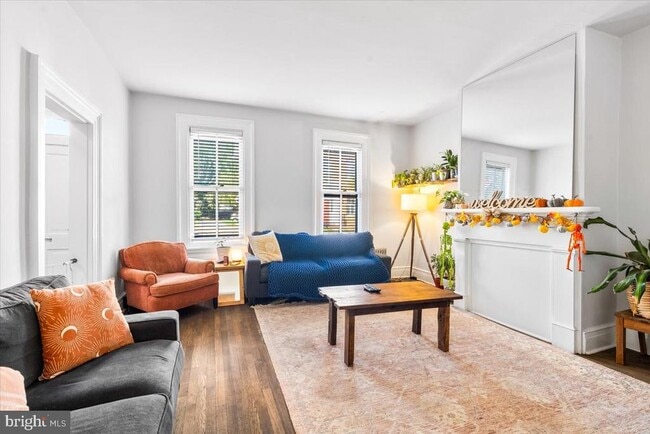 Building Photo - 222 S Raleigh St