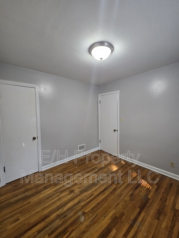 Building Photo - 1128 S Quentin St