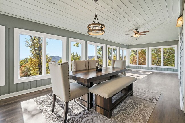 Building Photo - FULLY FURNISHED! Magnificent Panoramic Views!!