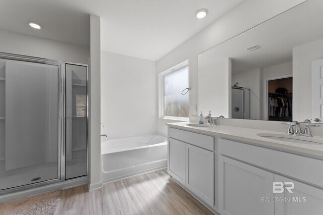 Building Photo - 15807 Laurelbrooke Lp