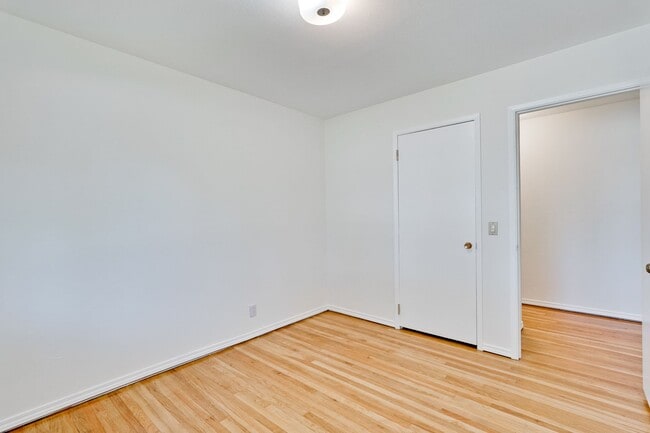 Building Photo - Single Story 3/2 in Well Established Neighborhood Near Branham High School with Air conditioning ...