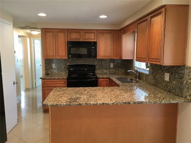 Building Photo - 1050 Clairborne St