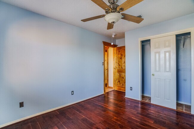 Building Photo - Large single family home on corner lot