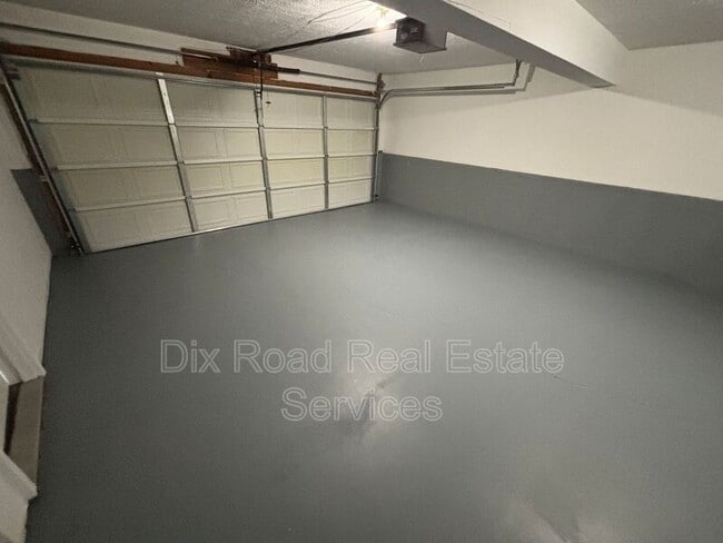 Building Photo - 11881 Hitchcock Dr