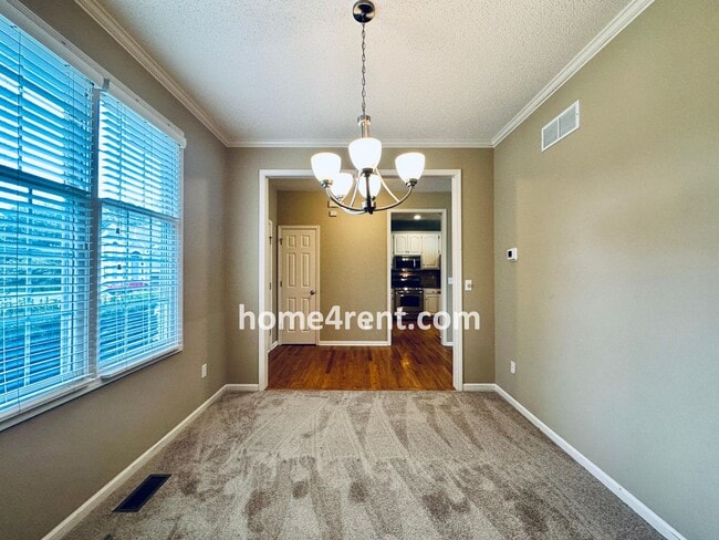 Building Photo - Fantastic South Overland Park Home in Blue...