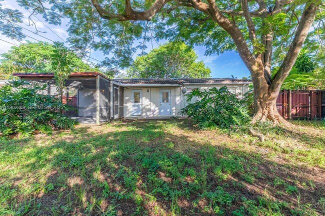 Building Photo - 1010 N 69th Way