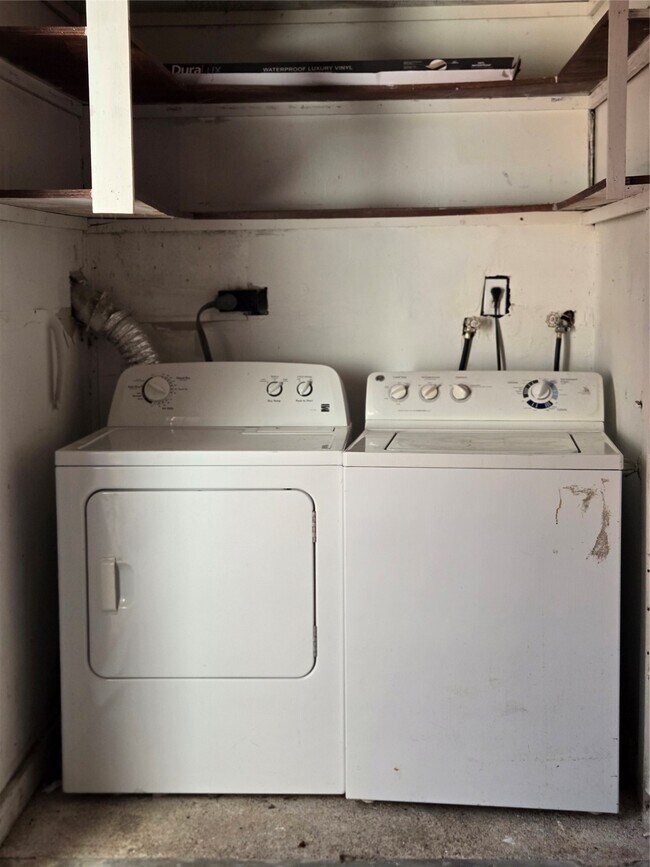 Building Photo - 1353 Ramada Dr