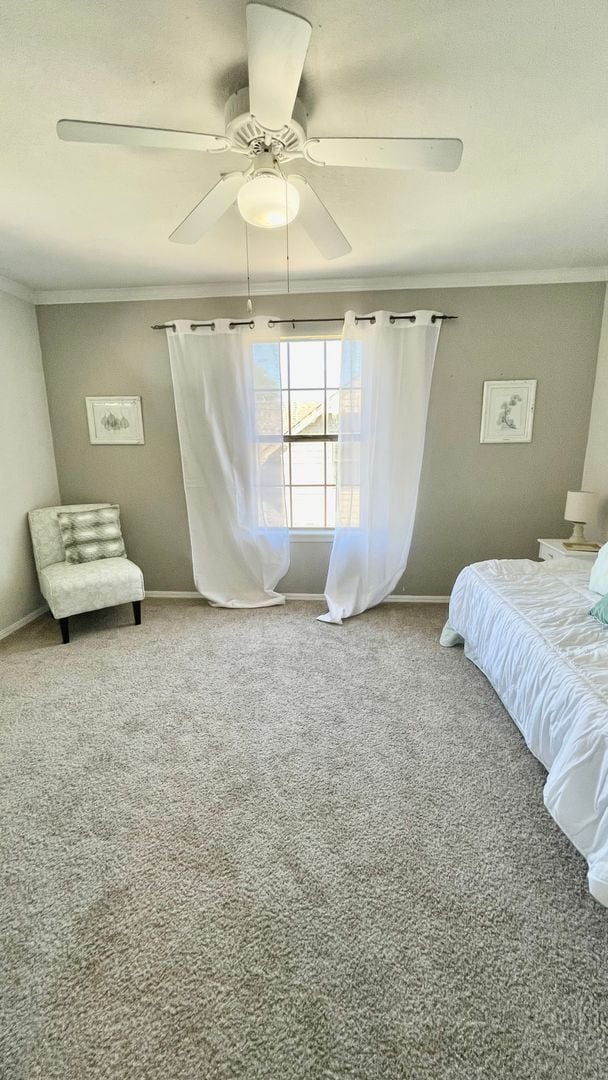 Building Photo - Gorgeous Pool Home w/ 4bd /2.5ba/Fireplace