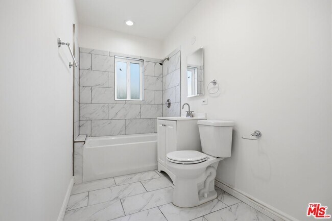 Building Photo - 9741 Alcott St