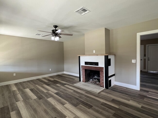 Building Photo - 14500 Old Troy Rd