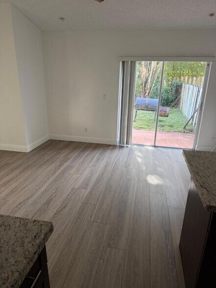 Building Photo - 10939 W Broward Blvd