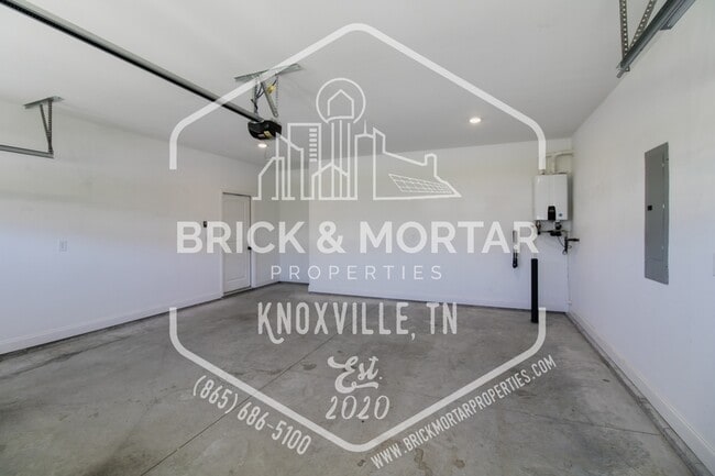 Building Photo - 1669 Spring Berry Ln