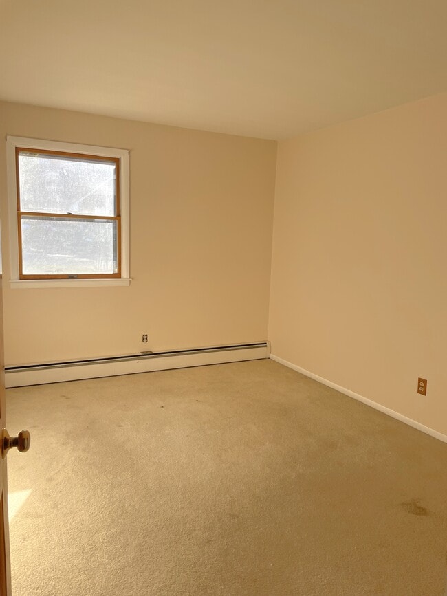 Building Photo - 2027 Reservoir Rd