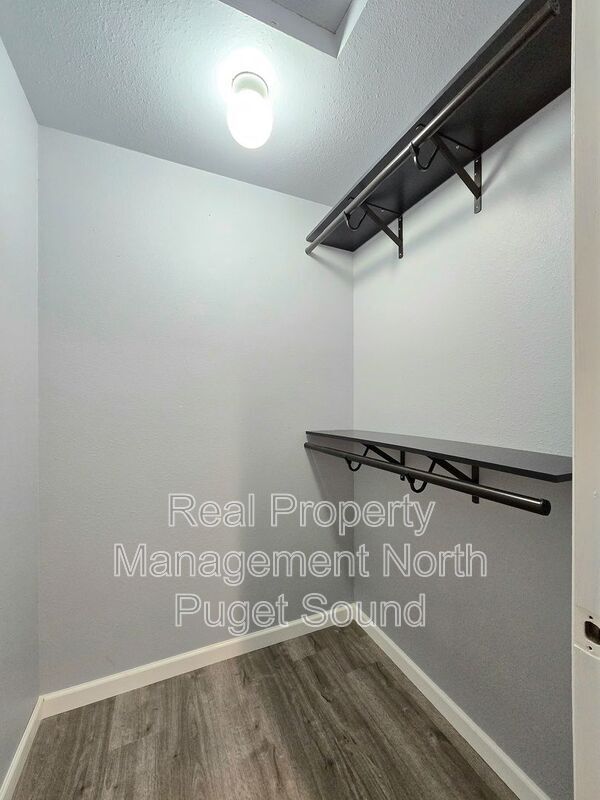 Building Photo - 8711 70th Dr NE