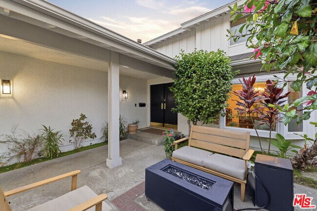Building Photo - 5507 Bluebell Ave