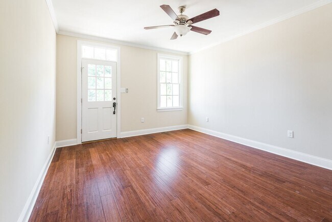 Building Photo - Stunning 2 Bedroom in Churchill Coming soon!