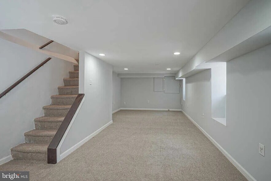 Building Photo - 217 Shurs Ln