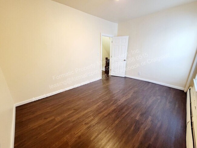 Building Photo - 377 S River St