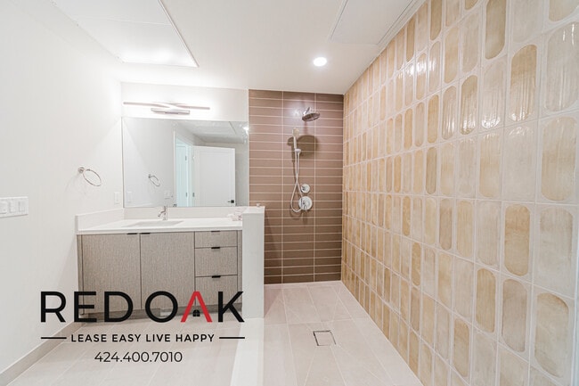 Building Photo - 5320 Cartwright Ave