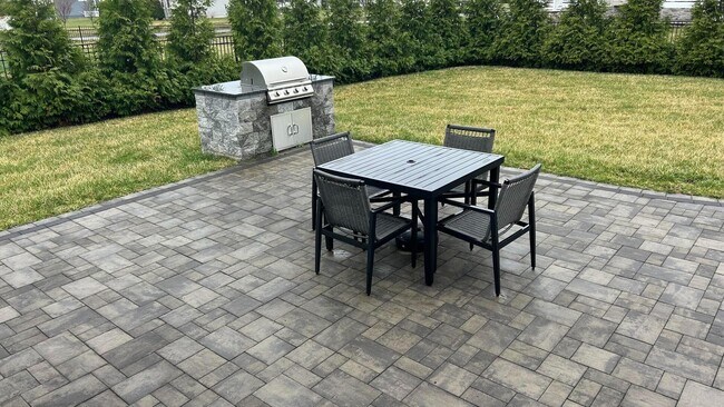 Building Photo - 603 Spring Hollow Dr