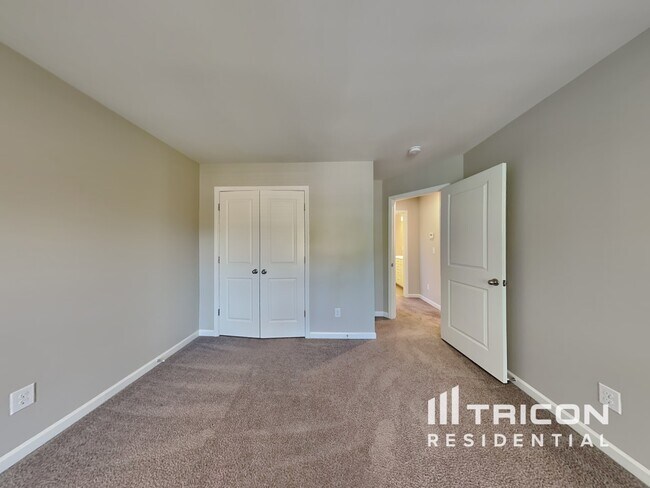 Building Photo - 1717 Marita Dr