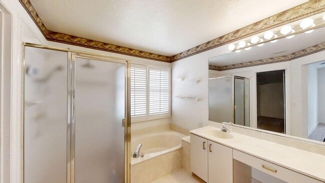 Building Photo - 23330 La Vida Way