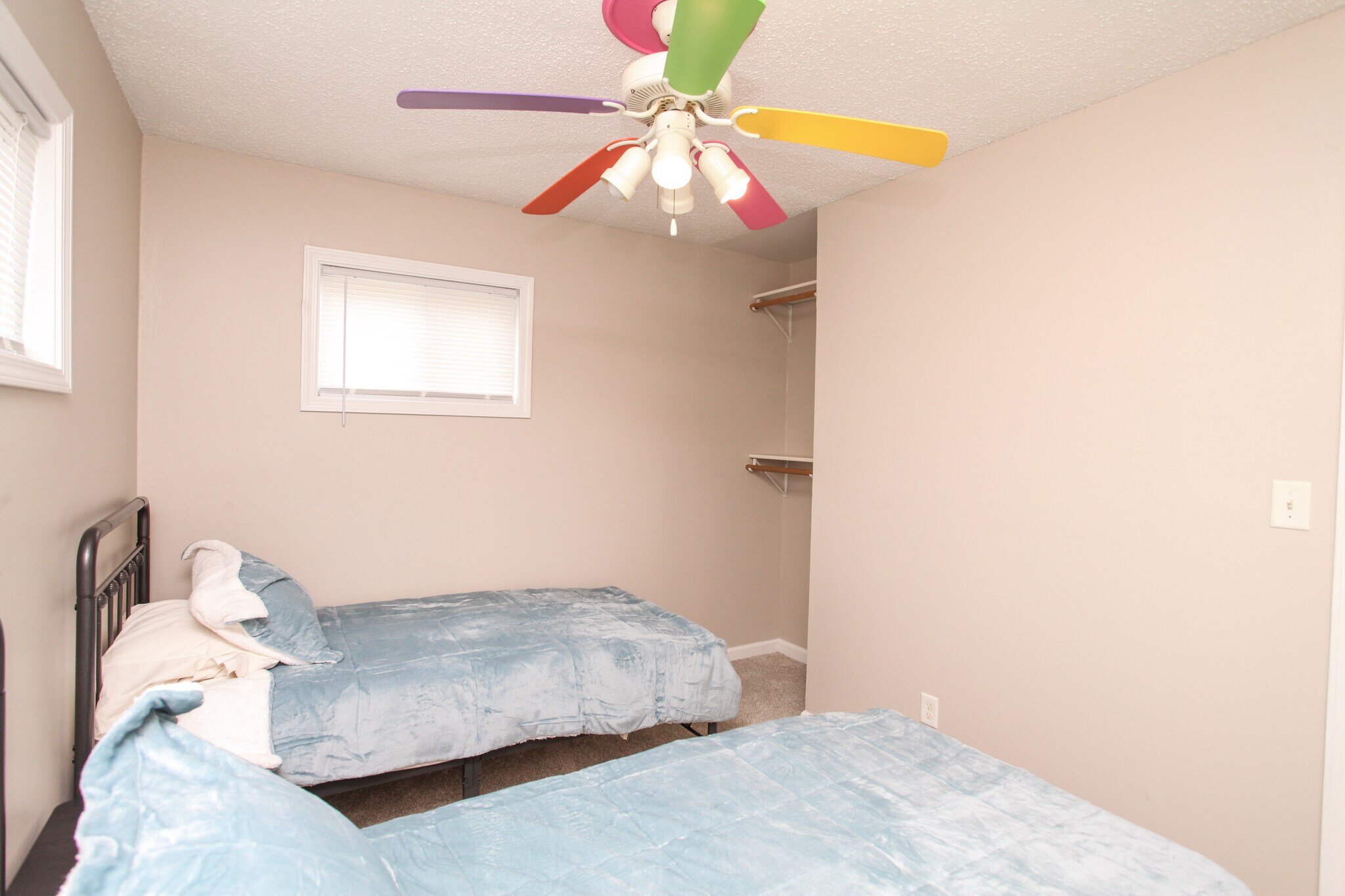 Building Photo - 809 N. SHERMAN