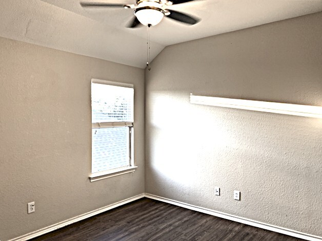 Building Photo - 5008 Odeum Ct