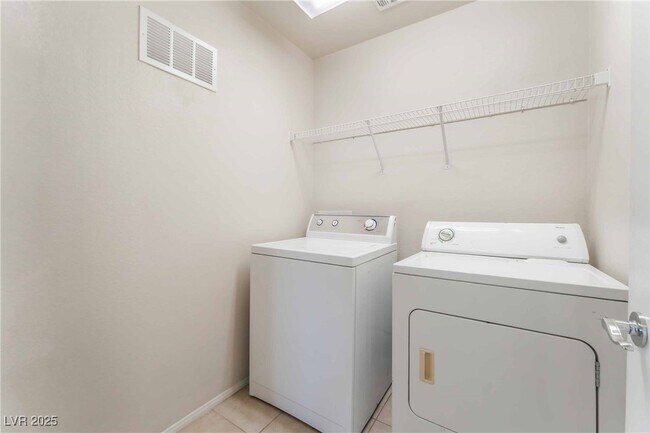 Building Photo - 7013 Whipple Manor St