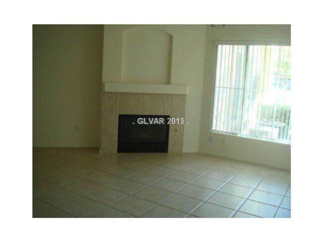 Building Photo - Nice 2-Bedroom Condo in a Guard-Gated Comm...