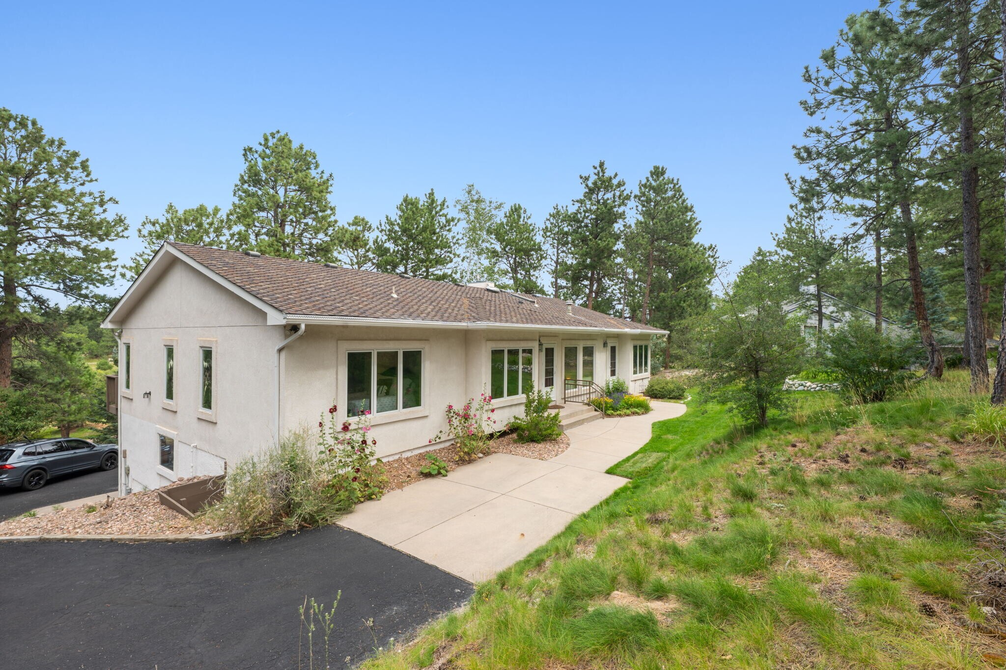 Building Photo - 235 Winding Meadow Way