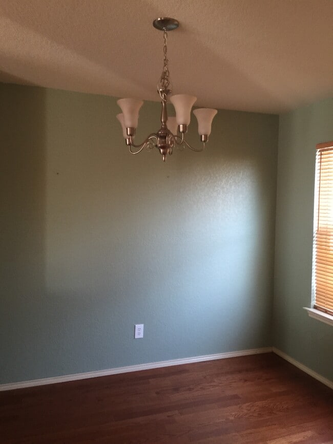 Building Photo - 1059 Condor Dr