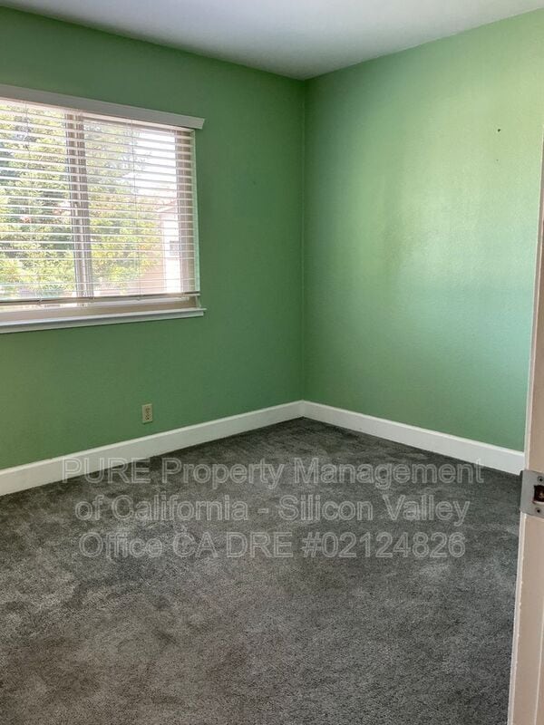 Building Photo - 5387 Colony Green Dr