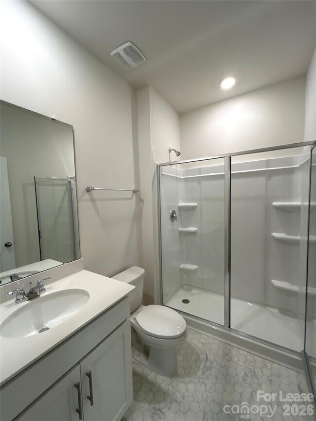 Building Photo - 1920 Vanderlyn St