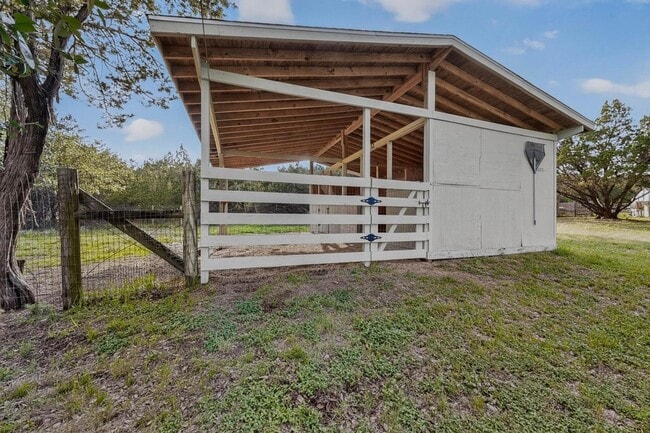 Building Photo - 13424 Trail End