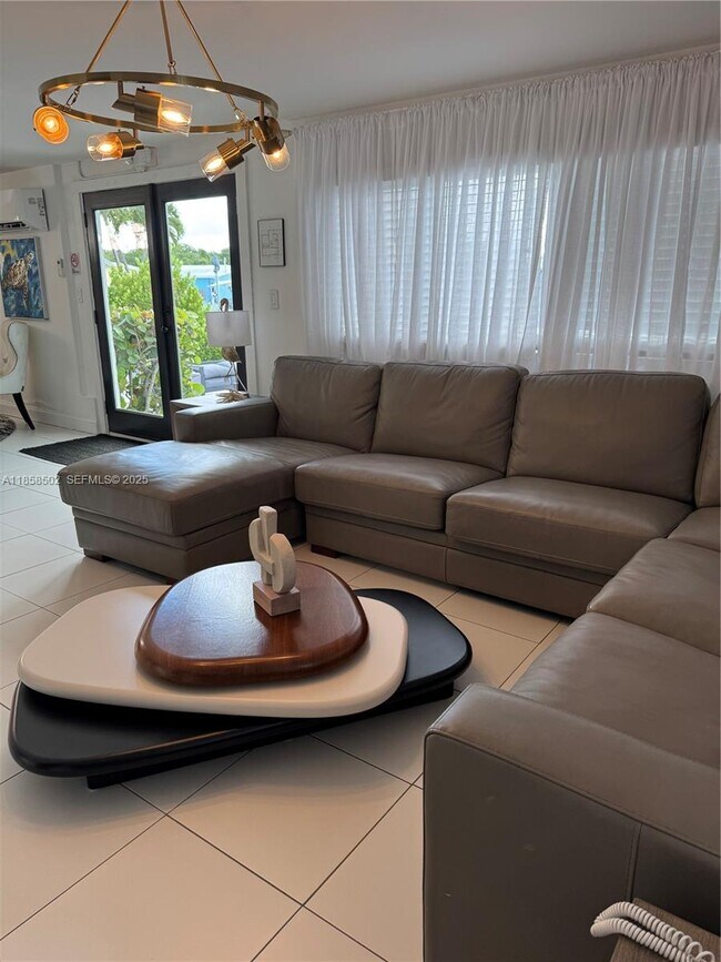 Building Photo - 1301 Grouper Dr