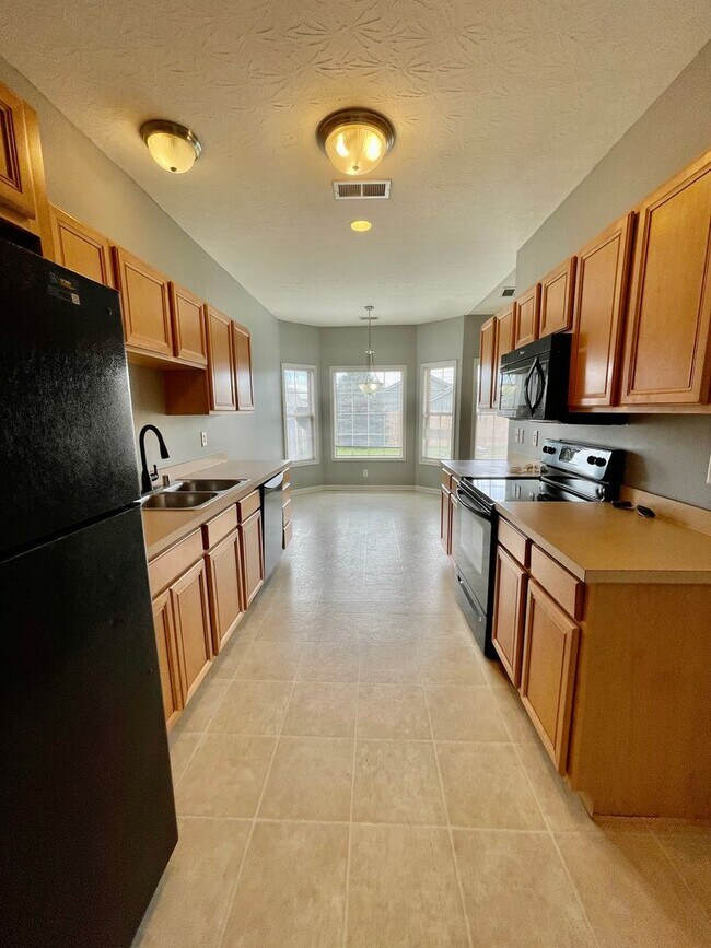 Building Photo - 3 Bedroom Ranch for Rent!