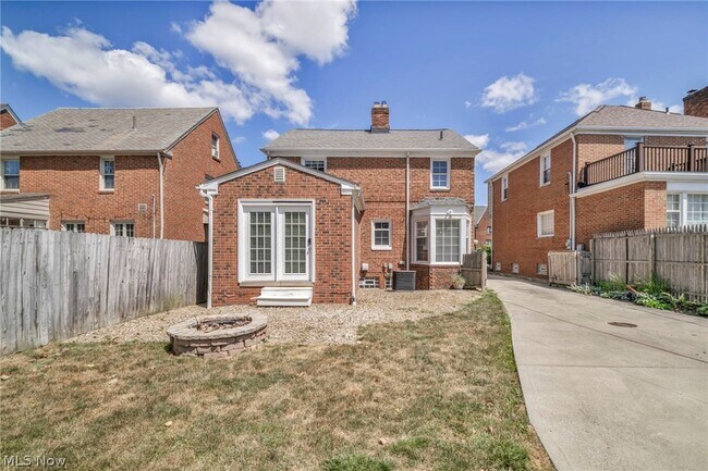 Building Photo - 3678 Lynnfield Rd