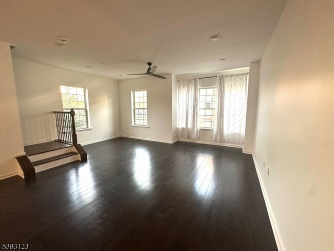 Building Photo - 2 Ambrosia Ct