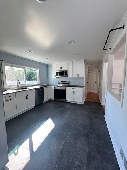 Building Photo - 20 York St