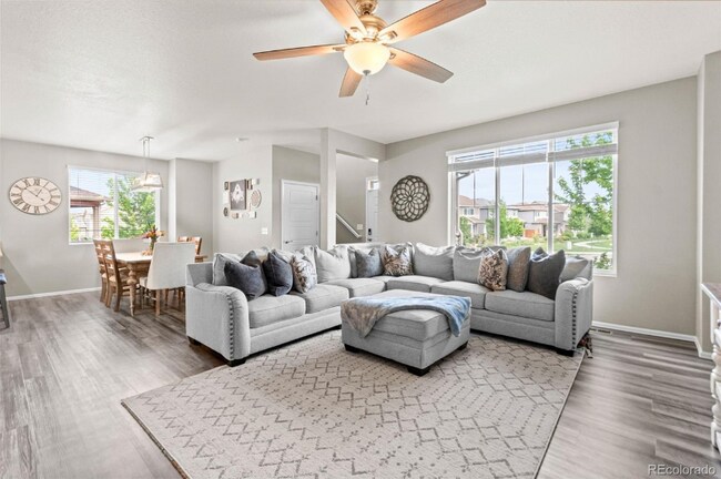 Building Photo - 11684 Park S Loop