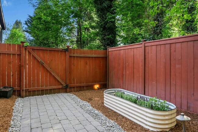 Building Photo - Private Kenmore Retreat | 4 Bed | 2 Bath | Beautifully Updated | Landscaping Included- Available ...