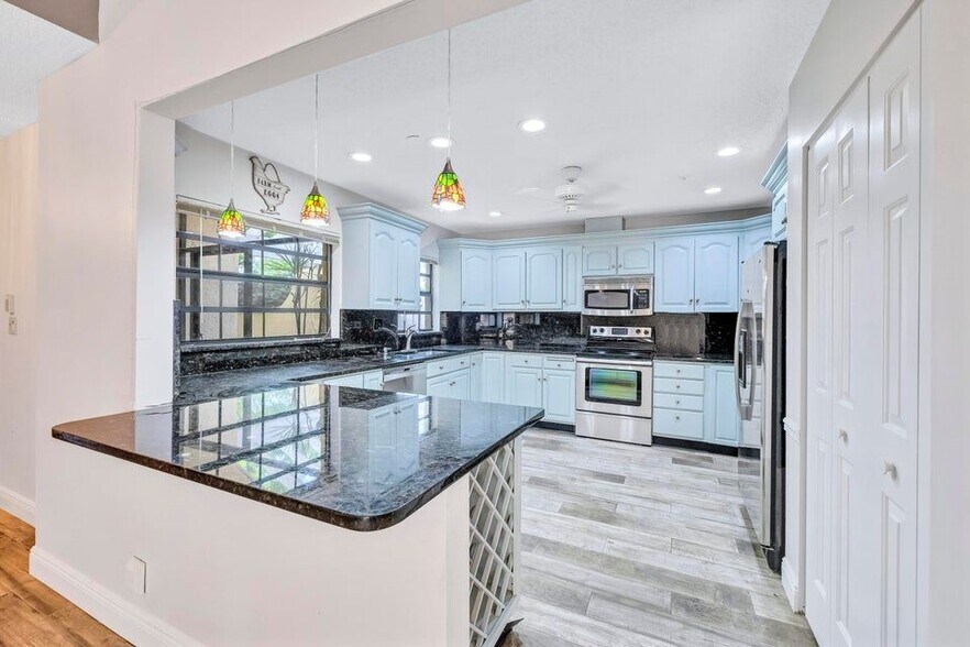 Primary Photo - 2075 NW 15th Pl